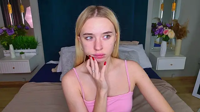 RachelColon online show from October 15, 2025, 11:21 am