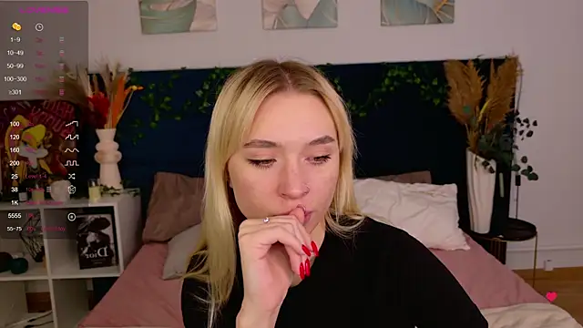 RachelColon online show from October 20, 2025, 10:05 am