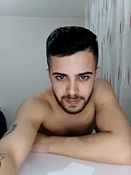 Ozi1910 online show from December 5, 2025, 4:14 pm