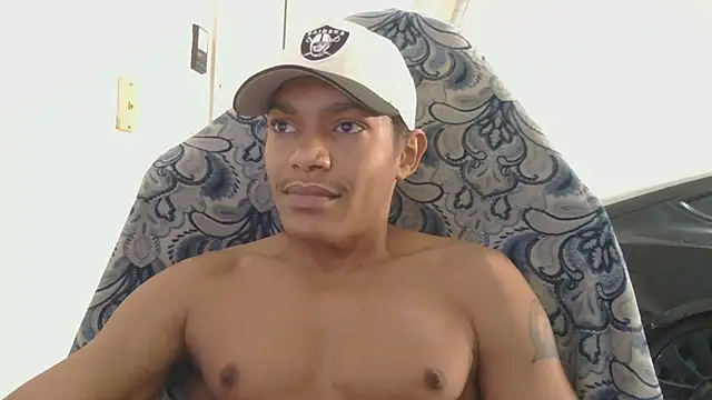 Snapshot of Gmajor chatting on February 5, 2026, 8:35 pm Gmajor online show from February 5, 2026, 8:35 pm