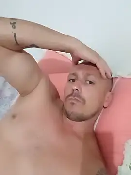 Hooters1920 online show from January 16, 2026, 1:42 am