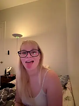 Snapshot of xoxokayy18 chatting on September 12, 2025, 4:56 am xoxokayy18 online show from September 12, 2025, 4:56 am