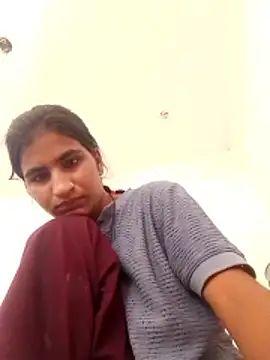 Suhani hot12 online show from May 27, 2026, 1:35 am