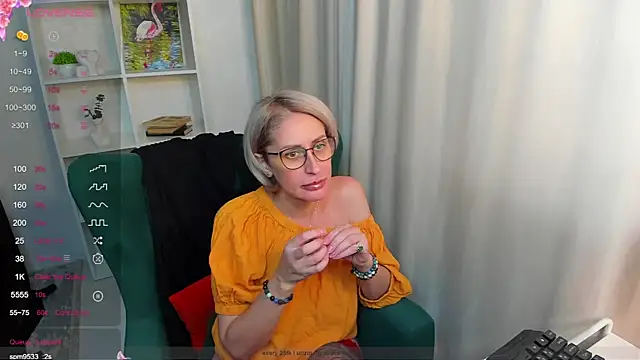 PamellaMurphy online show from November 3, 2025, 7:09 am