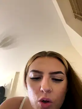 Summer21k online show from November 4, 2025, 9:36 pm