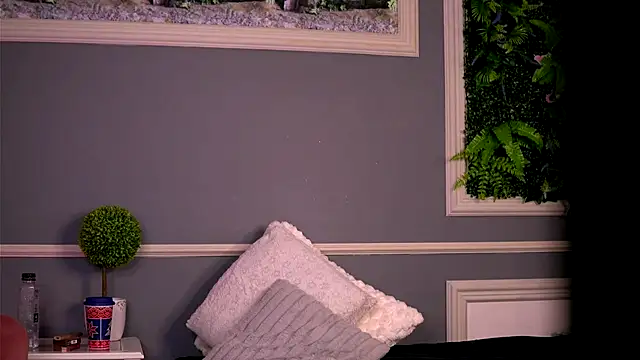 Snapshot of BellaEveX chatting on November 13, 2025, 7:29 am BellaEveX online show from November 13, 2025, 7:29 am