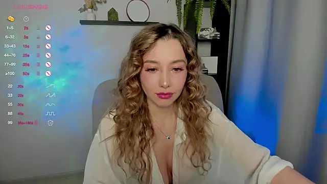 Snapshot of Rad-Ha chatting on February 15, 2026, 8:16 pm Rad-Ha online show from February 15, 2026, 8:16 pm