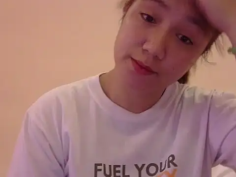 Snapshot of Lovelyclaya chatting on February 18, 2026, 12:50 am Lovelyclaya online show from February 18, 2026, 12:50 am