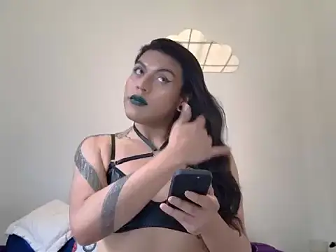 Snapshot of Ariana_rodriguez_0 chatting on October 7, 2025, 2:25 pm Ariana rodriguez 0 online show from October 7, 2025, 2:25 pm