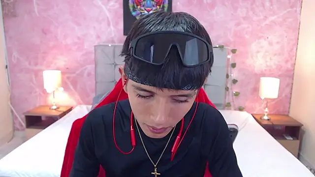 Snapshot of MAXIMILIANO__HOT chatting on September 16, 2025, 5:58 pm MAXIMILIANO HOT online show from September 16, 2025, 5:58 pm
