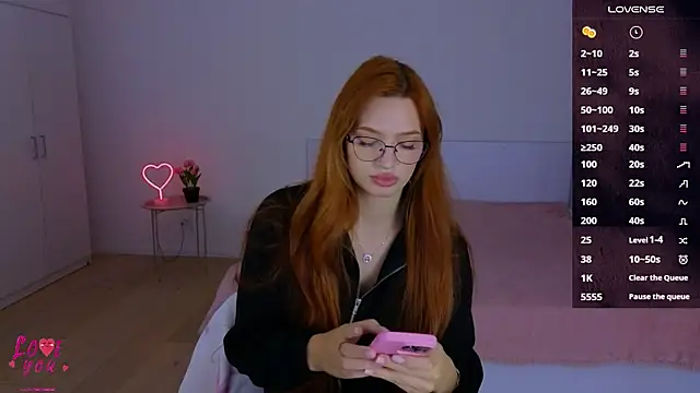 CuteAriel7 online show from October 15, 2025, 3:23 pm