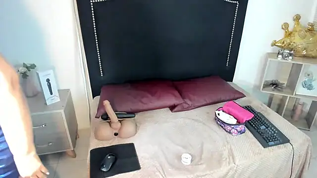 LucianaBlackwell online show from February 25, 2026, 1:43 pm