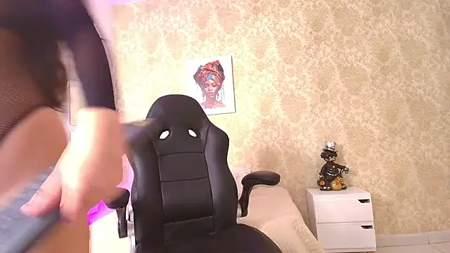 Snapshot of nahomi_blaze56 chatting on December 18, 2025, 7:20 pm nahomi blaze56 online show from December 18, 2025, 7:20 pm