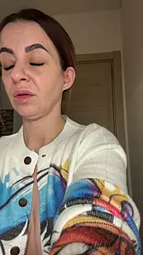 Snapshot of Roxanne_Skye chatting on November 22, 2025, 4:33 am Roxanne Skye online show from November 22, 2025, 4:33 am