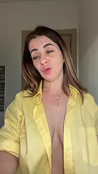 Snapshot of Roxanne_Skye chatting on November 27, 2025, 3:19 am Roxanne Skye online show from November 27, 2025, 3:19 am