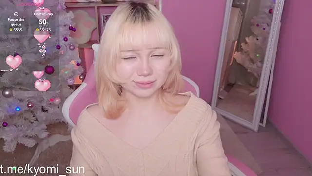 Kyomi Sun online show from December 16, 2025, 10:48 pm