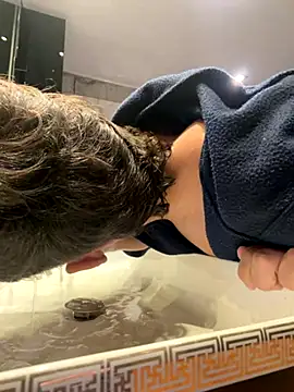 CHR58  online show from October 18, 2025, 6:16 am