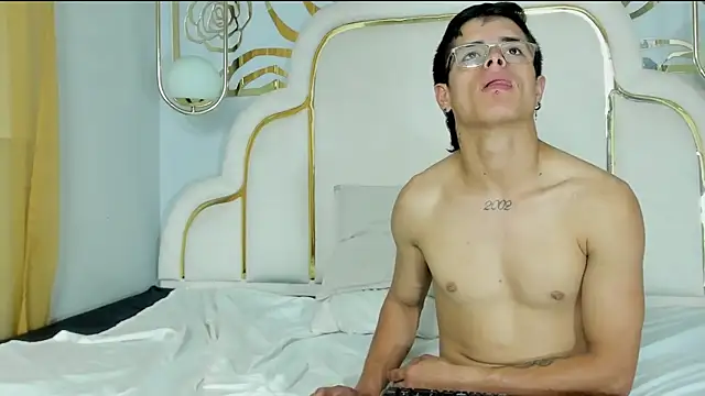 Snapshot of midnightlust_vc chatting on December 17, 2025, 2:56 pm midnightlust vc online show from December 17, 2025, 2:56 pm