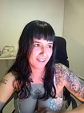 Jinx  x online show from December 5, 2025, 4:32 am