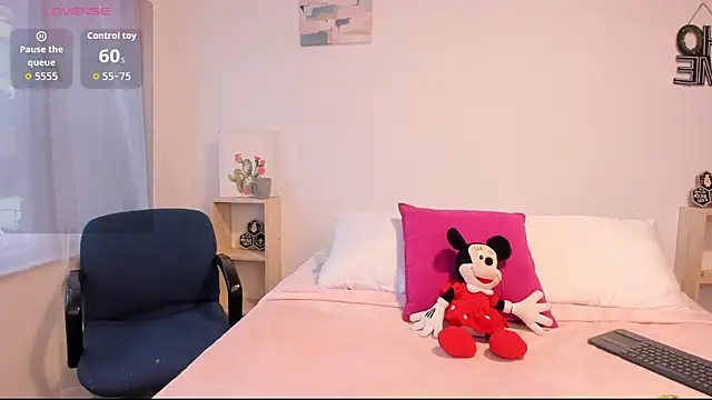 Natalia  Miller online show from October 22, 2025, 9:14 pm