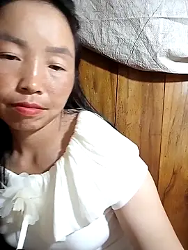 hera-00 online show from October 12, 2025, 1:21 pm