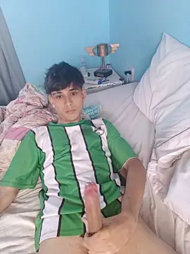 matiatr1112 online show from December 18, 2025, 11:49 am