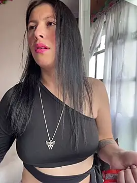 Snapshot of Mia_salinass chatting on February 6, 2026, 5:05 pm Mia salinass online show from February 6, 2026, 5:05 pm