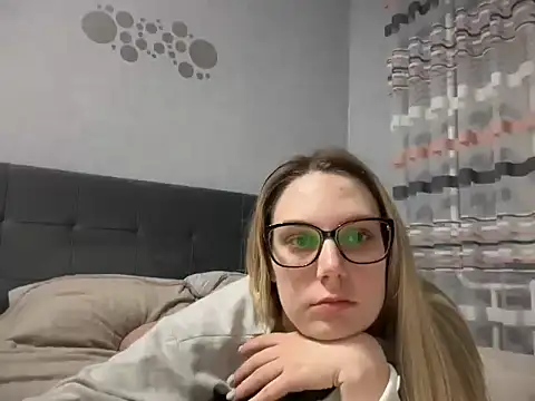 Snapshot of NikexPretty chatting on March 30, 2026, 8:32 pm NikexPretty online show from March 30, 2026, 8:32 pm