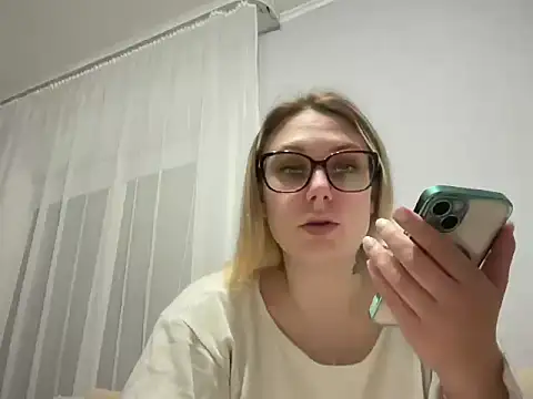 Snapshot of NikexPretty chatting on April 3, 2026, 6:28 pm NikexPretty online show from April 3, 2026, 6:28 pm