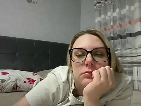 Snapshot of NikexPretty chatting on May 1, 2026, 9:41 pm NikexPretty online show from May 1, 2026, 9:41 pm