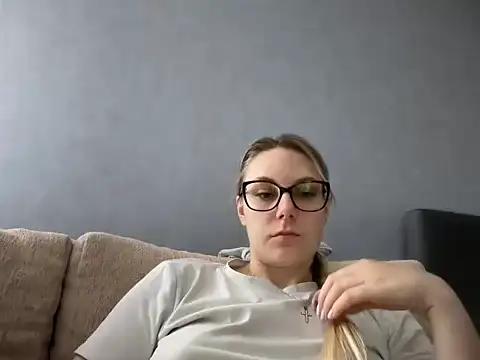 Snapshot of NikexPretty chatting on May 2, 2026, 10:20 am NikexPretty online show from May 2, 2026, 10:20 am