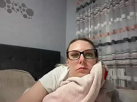 Snapshot of NikexPretty chatting on May 13, 2026, 9:22 pm NikexPretty online show from May 13, 2026, 9:22 pm