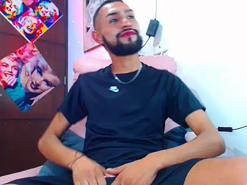 Snapshot of boybunnyerotic chatting on September 17, 2025, 3:41 am boybunnyerotic online show from September 17, 2025, 3:41 am