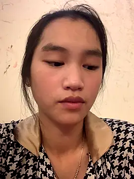 -Lie-06 online show from October 1, 2025, 2:01 pm