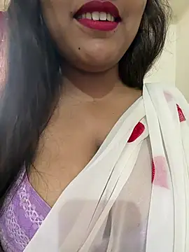 Snapshot of Shneeha_le chatting on July 10, 2026, 9:01 am Shneeha le online show from July 10, 2026, 9:01 am
