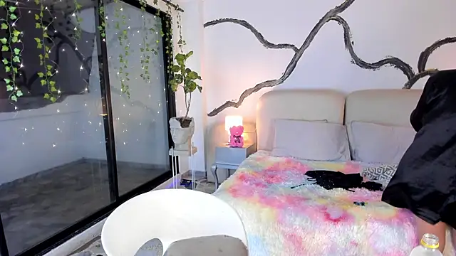 Snapshot of SarahCastro1_ chatting on November 29, 2025, 5:43 am SarahCastro1 online show from November 29, 2025, 5:43 am