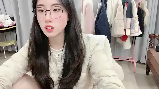 Snapshot of Freya7777 chatting on December 14, 2025, 2:55 pm Freya7777 online show from December 14, 2025, 2:55 pm