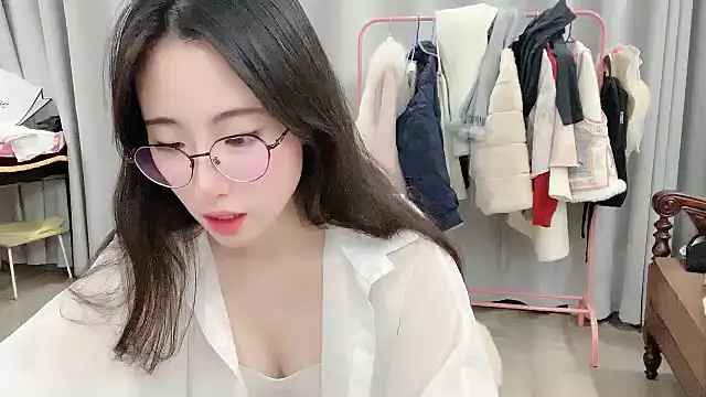 Snapshot of Freya7777 chatting on December 16, 2025, 2:22 pm Freya7777 online show from December 16, 2025, 2:22 pm