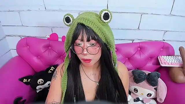 SafiroAgataaa online show from November 15, 2025, 2:53 am