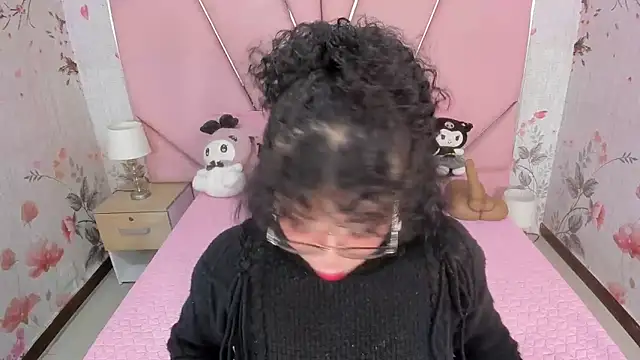 SafiroAgataaa online show from December 4, 2025, 2:21 am