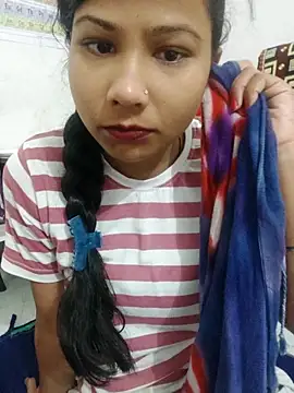 Snapshot of Vaani_Cutie chatting on October 5, 2025, 2:10 am Vaani Cutie online show from October 5, 2025, 2:10 am