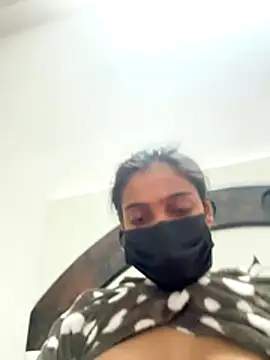 Snapshot of HeerStd chatting on December 20, 2025, 1:07 pm HeerStd online show from December 20, 2025, 1:07 pm