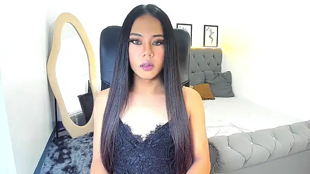 Snapshot of DashaKanelis chatting on October 3, 2025, 8:28 pm DashaKanelis online show from October 3, 2025, 8:28 pm