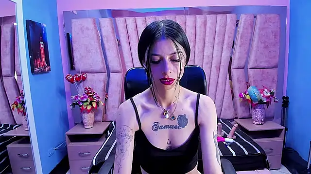 Snapshot of Dulce_Miaa_ chatting on January 6, 2026, 6:00 pm Dulce Miaa online show from January 6, 2026, 6:00 pm