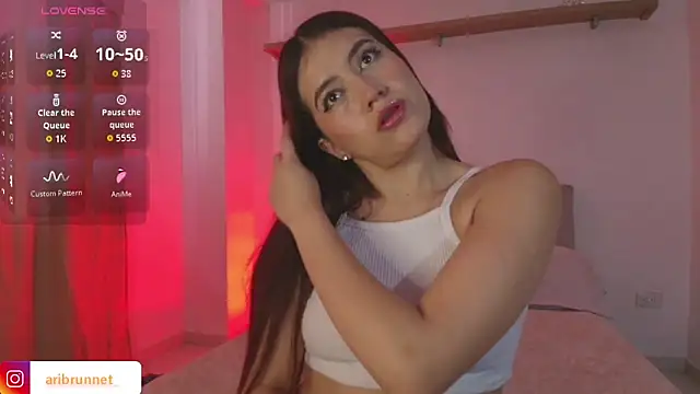 Snapshot of BrunnetAri_ chatting on February 24, 2026, 3:10 pm BrunnetAri online show from February 24, 2026, 3:10 pm