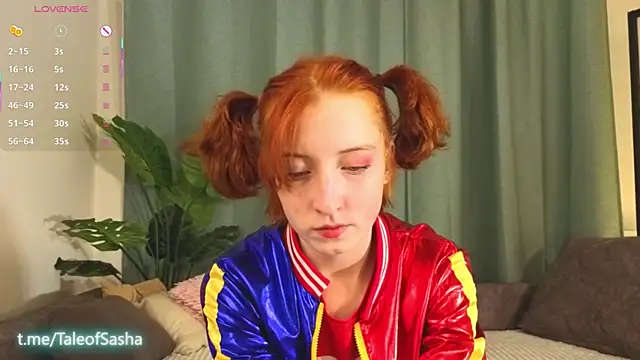 JuanaFriesz online show from October 31, 2025, 7:20 am