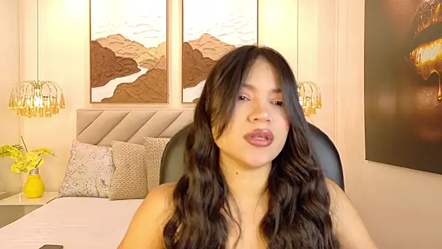Snapshot of kendalFox_ chatting on October 10, 2025, 12:15 pm kendalFox online show from October 10, 2025, 12:15 pm