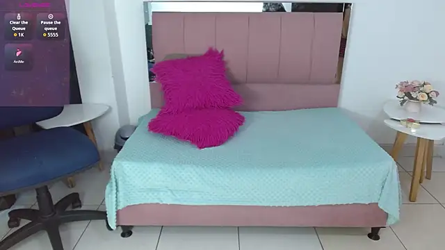 Snapshot of SammySmall_F_w chatting on January 17, 2026, 10:24 pm SammySmall F w online show from January 17, 2026, 10:24 pm