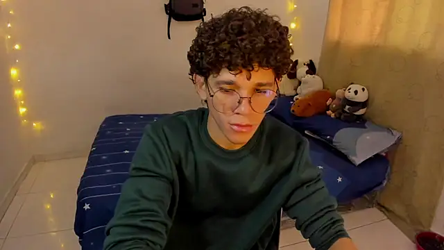 Snapshot of Tom_Blues chatting on November 26, 2025, 4:08 pm Tom Blues online show from November 26, 2025, 4:08 pm