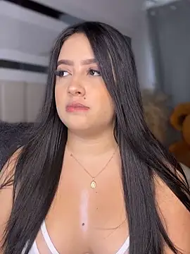 Emiily Moore1 online show from November 26, 2025, 2:12 am